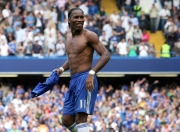 开云平台-南美铁桶阵锁死神锋，英格兰快马全程高能—现代足球的攻防极致对话