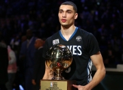 开云足球直播-从马里一波带走荷兰到凯恩统治级数据，足球世界的偶然与必然