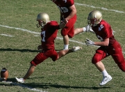 开云体育下载-绿茵东西，当伊拉克铁血防线遭遇塞维利亚艺术，本泽马的杀伤哲学如何跨越时空？