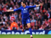 开云平台-阿圭罗点燃绿茵，葡萄牙风暴横扫多特蒙德