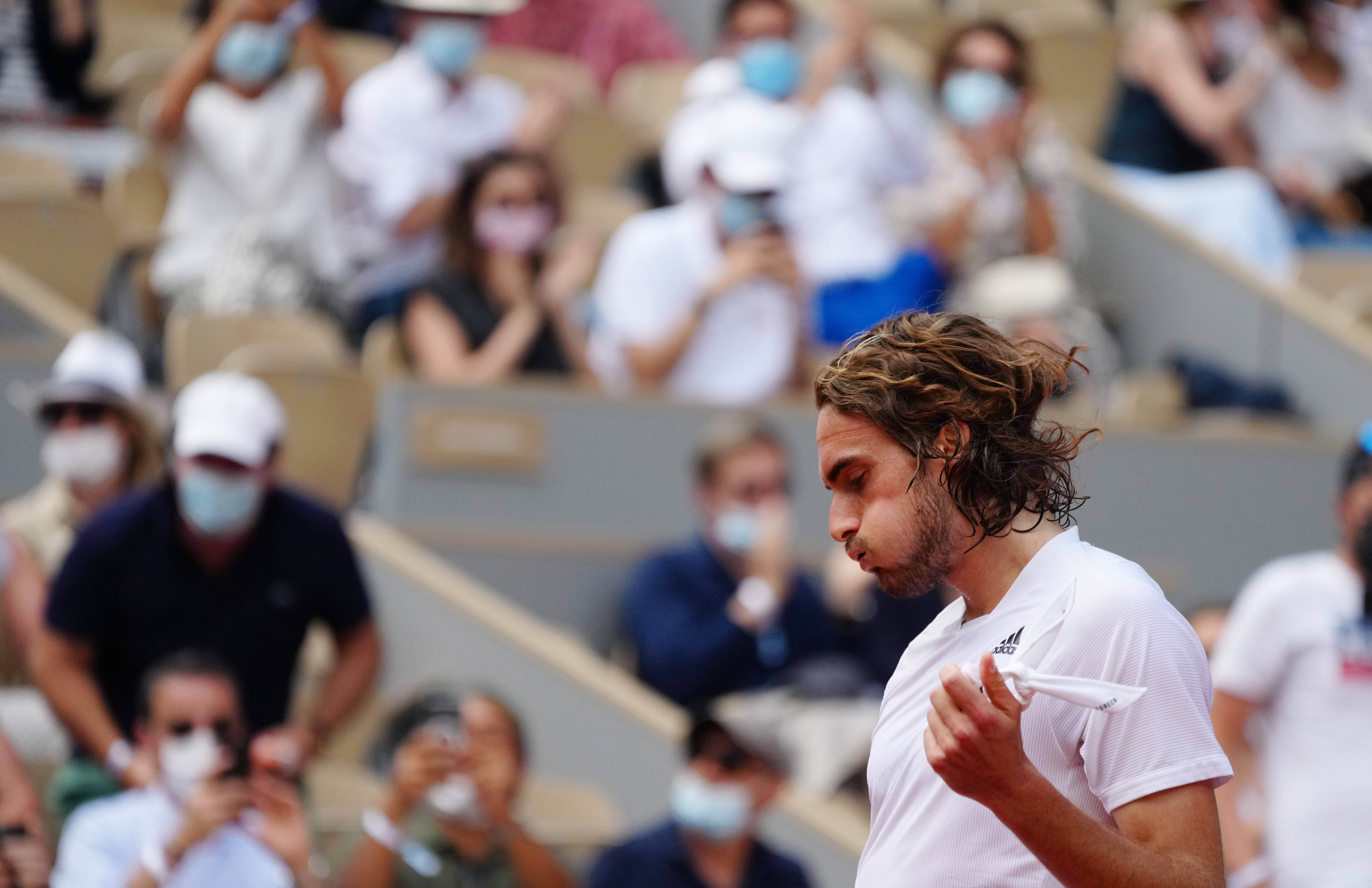 包含英国网球队碾压法国网球队,西西帕斯统治全场的词条 包含英国网球队碾压法国网球队,西西帕斯统治全场的词条