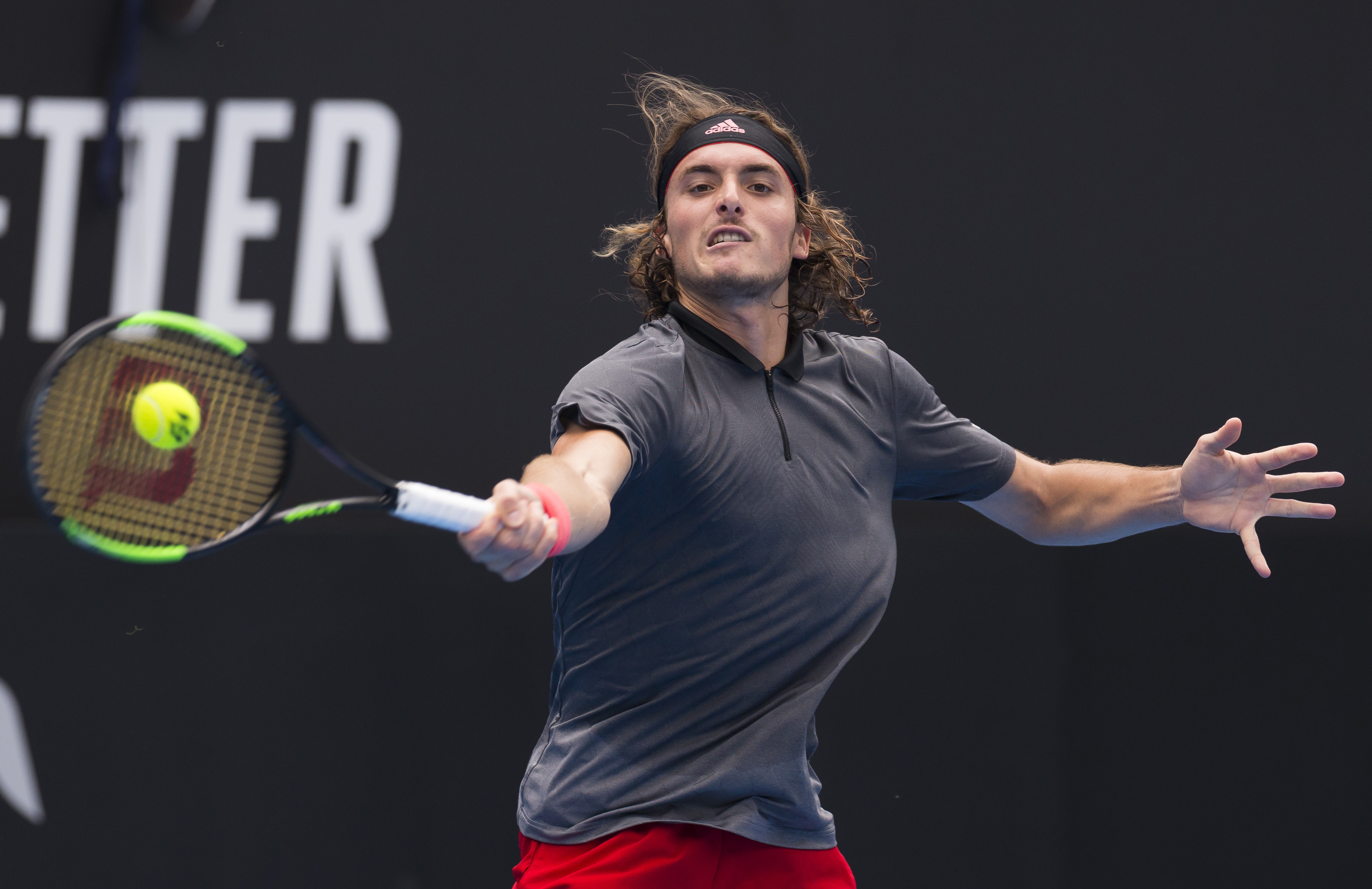 世界网球队力克德国网球队,西西帕斯高光表现的简单介绍 世界网球队力克德国网球队,西西帕斯高光表现的简单介绍