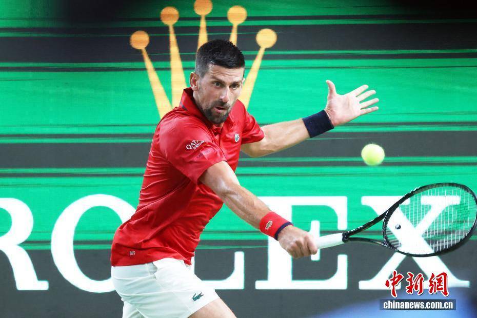 世界网球队险胜英国网球队,德约科维奇爆发神勇的简单介绍 世界网球队险胜英国网球队,德约科维奇爆发神勇的简单介绍