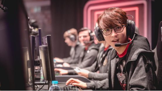 RGE险胜EG,Hanssama绝境逆转 RGE险胜EG,Hanssama绝境逆转