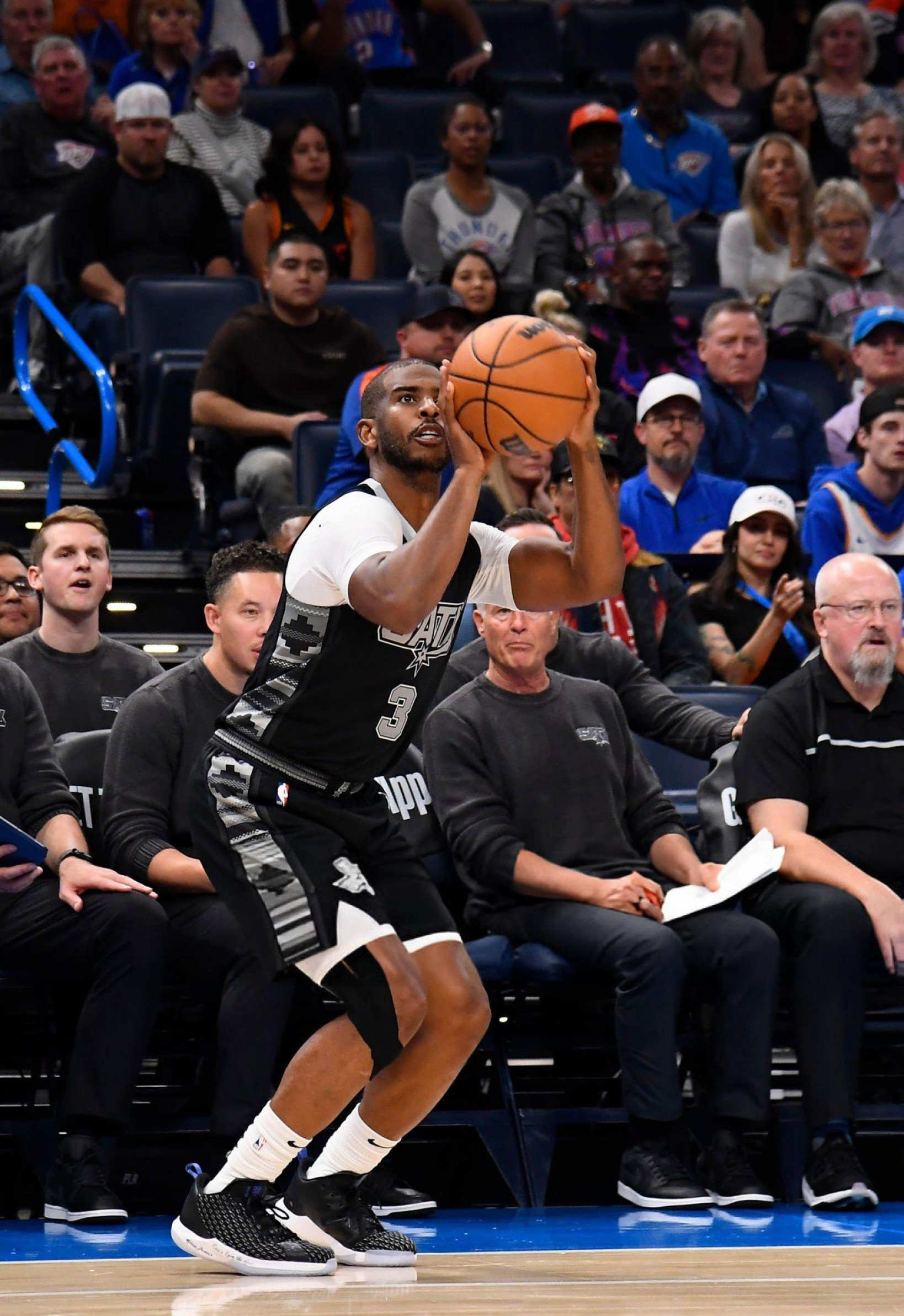 马刺遭遇三连败,主力球员伤佯频率令人堪忧的简单介绍 马刺遭遇三连败,主力球员伤佯频率令人堪忧的简单介绍