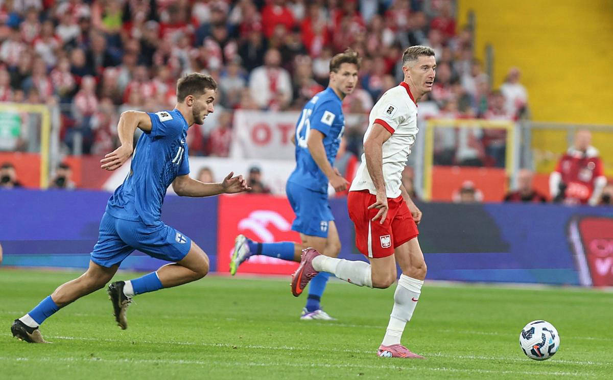 欧预赛激烈角逐,场上场下气氛火热的简单介绍 欧预赛激烈角逐,场上场下气氛火热的简单介绍