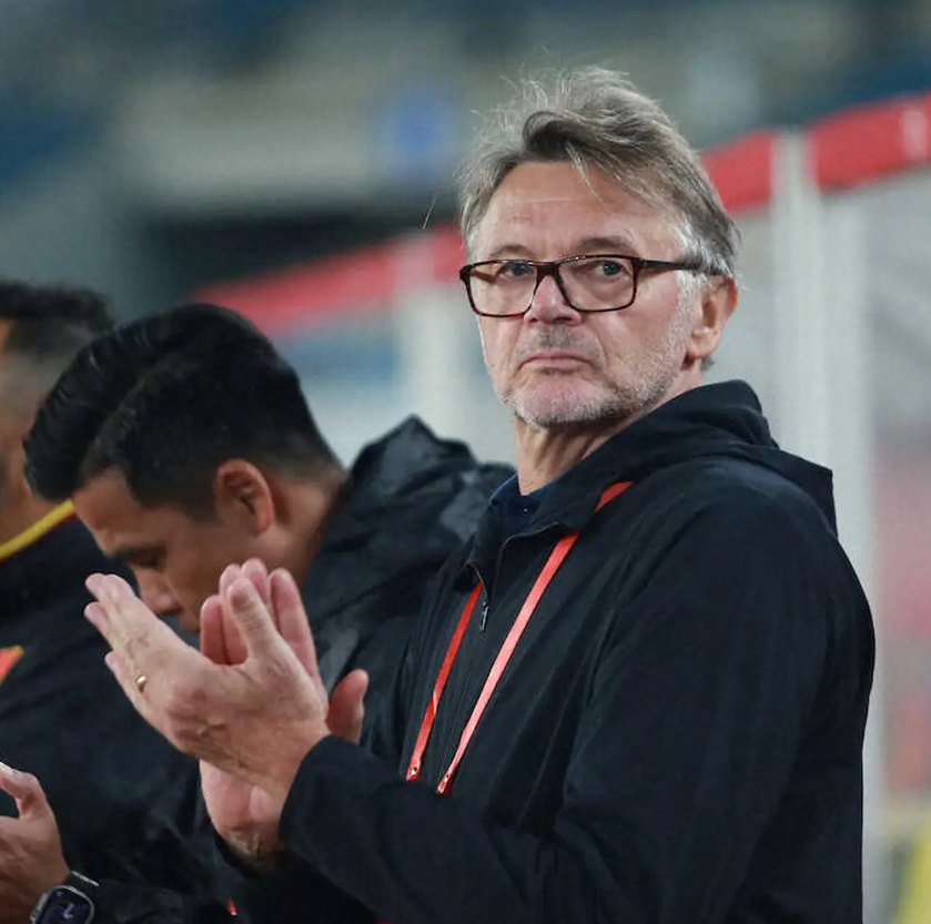 关于战术部署需迅速改变,球队朝着新方向前进的信息 关于战术部署需迅速改变,球队朝着新方向前进的信息