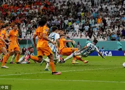 赫拉克利斯对阵韦斯卡,双方你争我夺 赫拉克利斯对阵韦斯卡,双方你争我夺