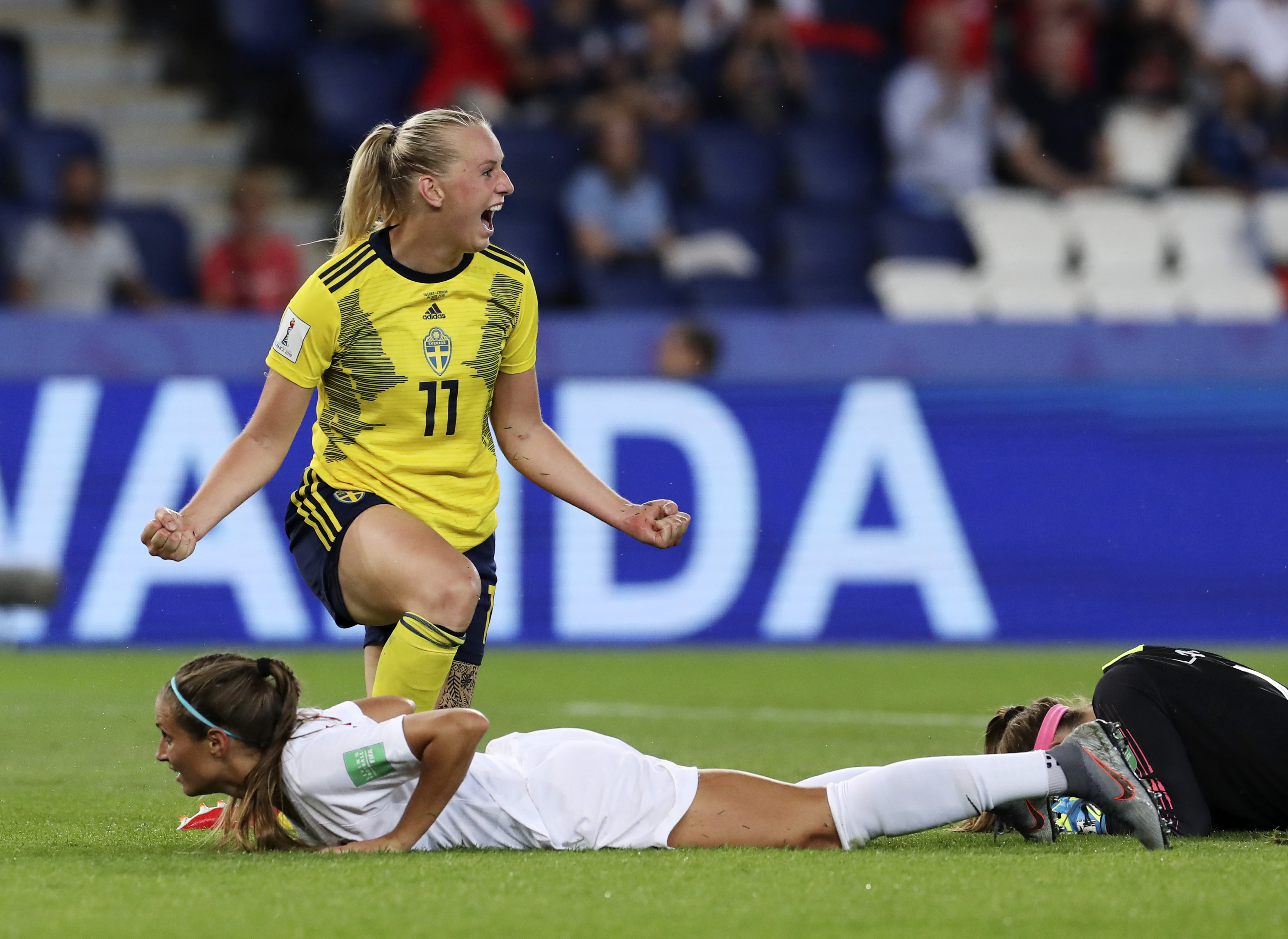 瑞典队意外失利,欧预赛出现波折的简单介绍 瑞典队意外失利,欧预赛出现波折的简单介绍