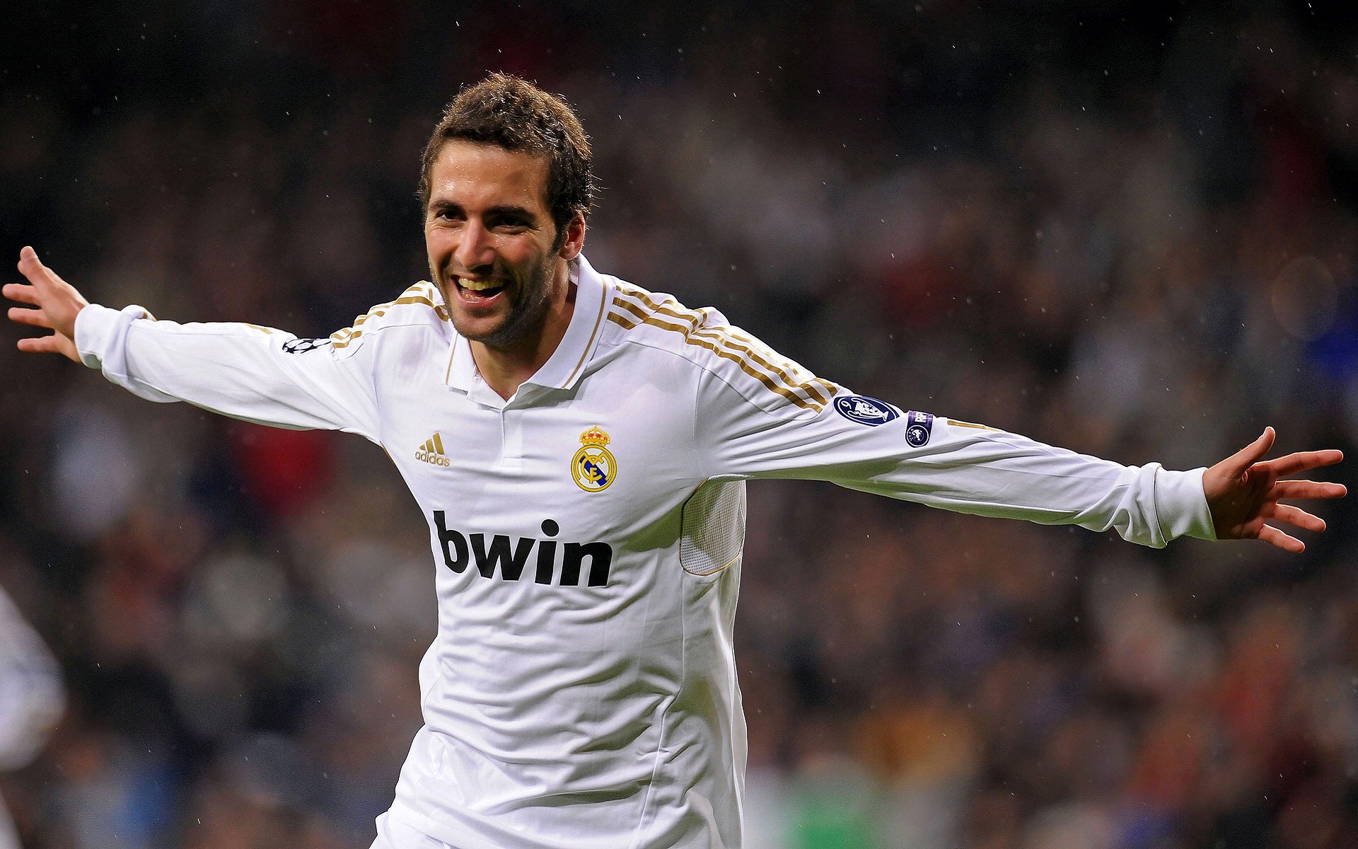 久保建英，从伯纳乌遗珠到波兰之夜的隐形主宰