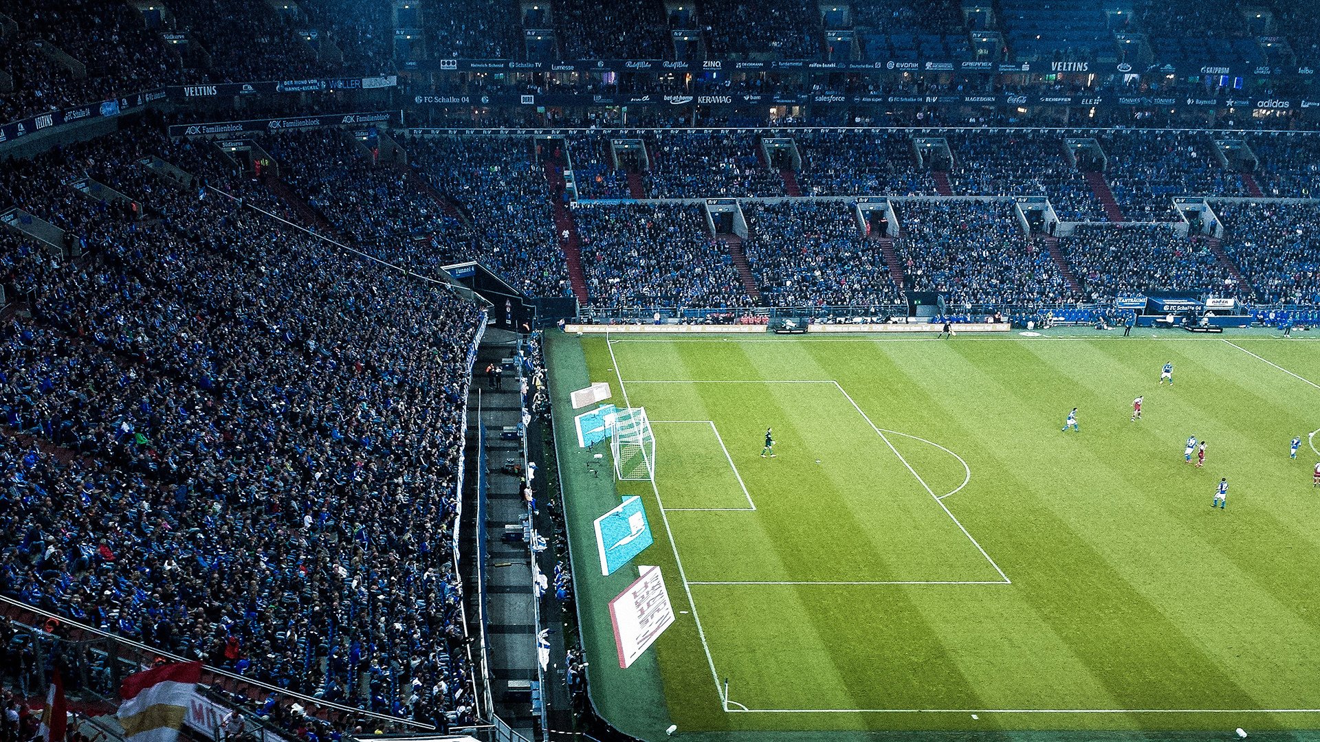 绿茵场上的横扫与乒乓台前的惊艳,一场跨越维度的体育对话