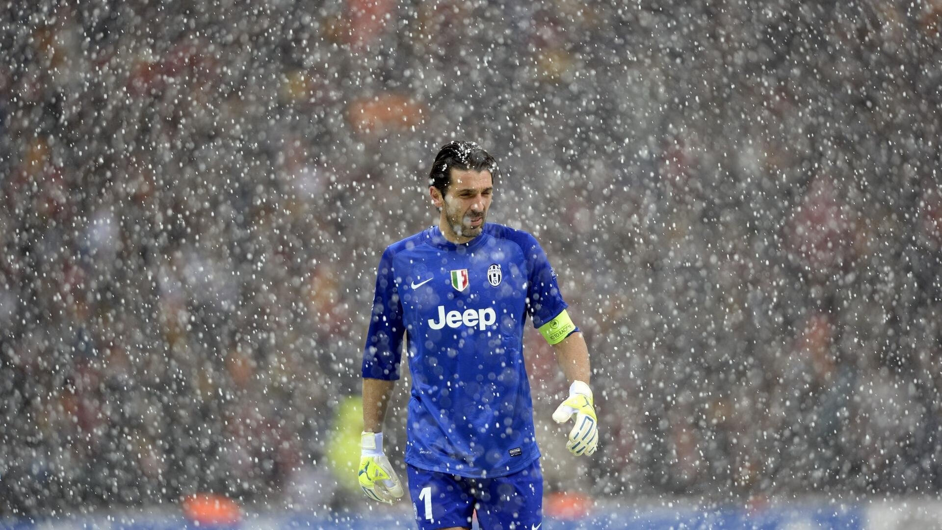 赛道上的孤勇者,汉密尔顿一肩扛起雷诺,轻取索伯车队